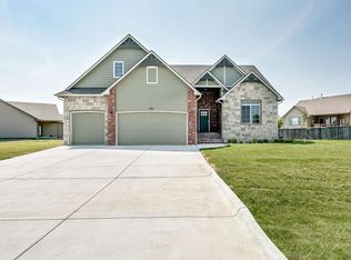 8861 N Red Cedar Ln, Park City, KS 67147
