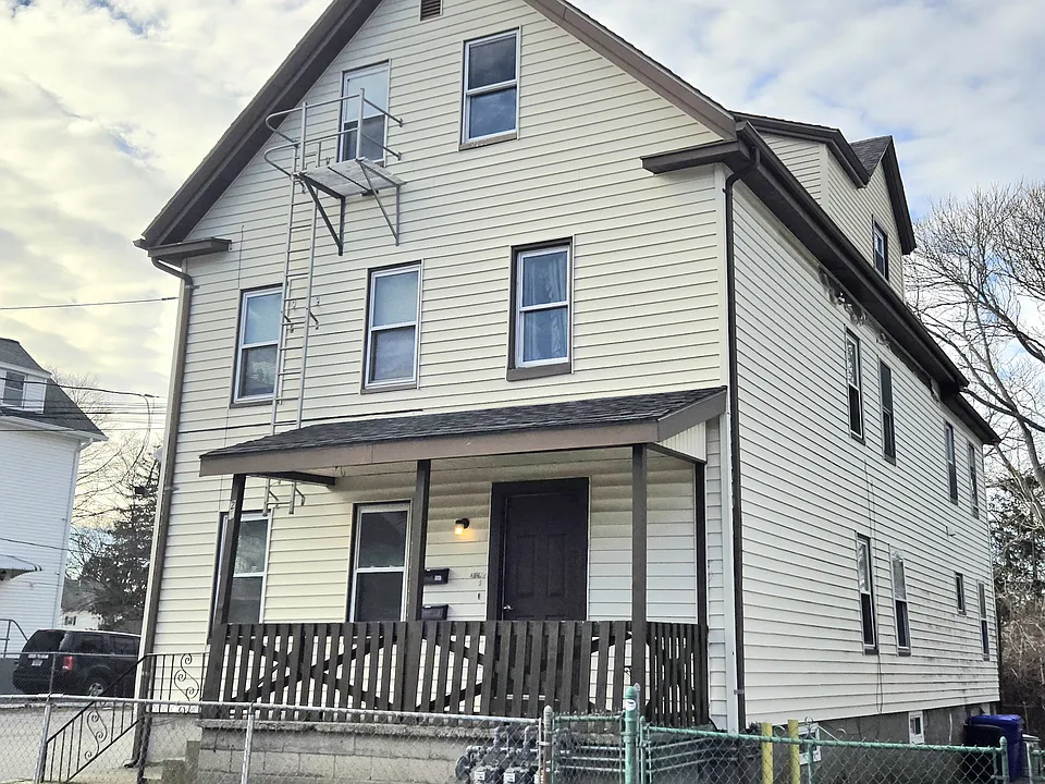 25 Myrtle St #3R