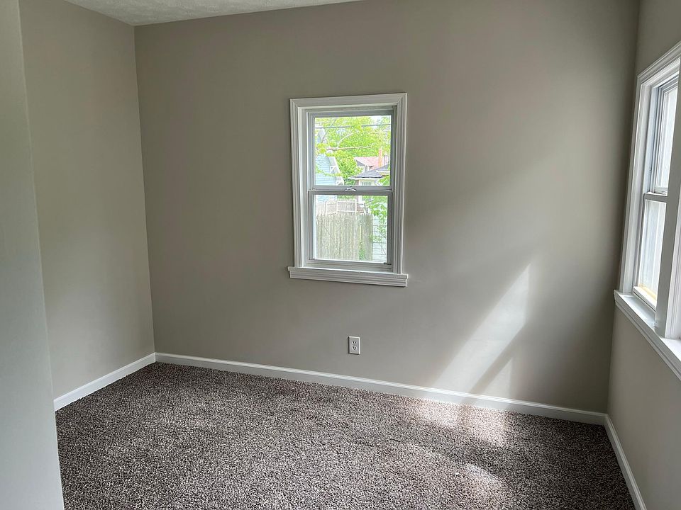 Bedroom 1 of 3