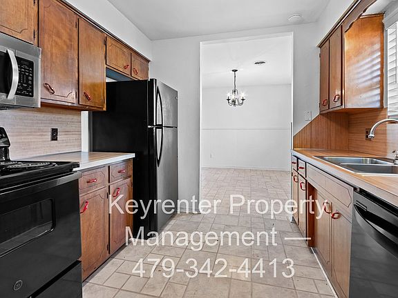4th image of 4100 Miller Dr
