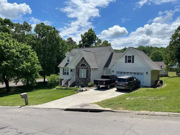 3101 Farm View Ct, Rocky Face, GA 30740