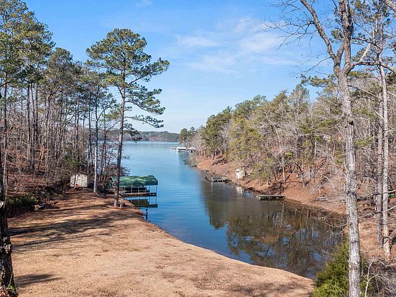 4th image of 42 S Cove Rd