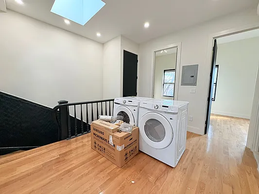 Rented by TorsX Inc | media 34