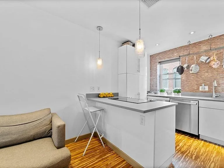 112 Prince St #4 — Photo 8