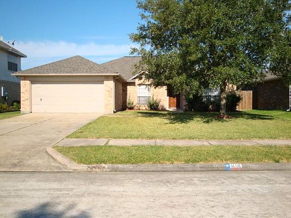2nd image of 618 Oak Glen Dr