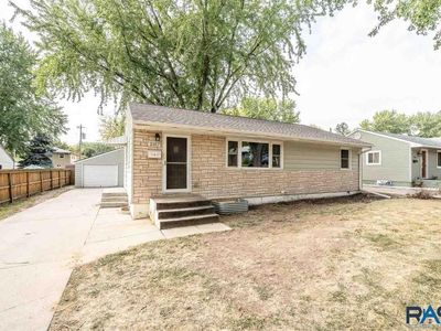 2317 S Western Ave, Sioux Falls, SD, 57105