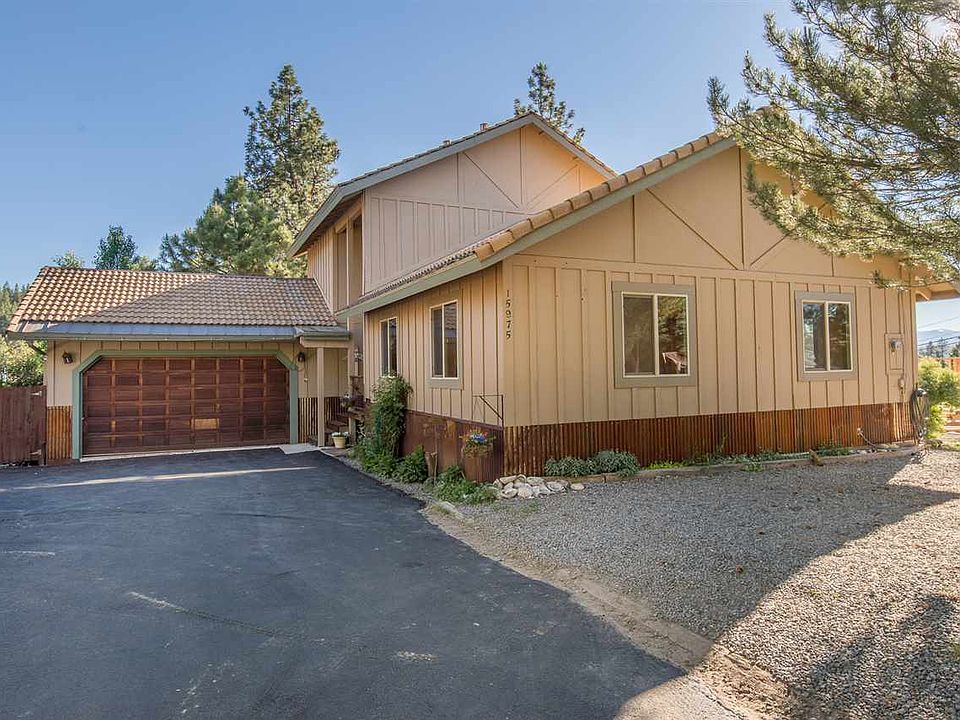1st image of 15975 Canterbury Ln