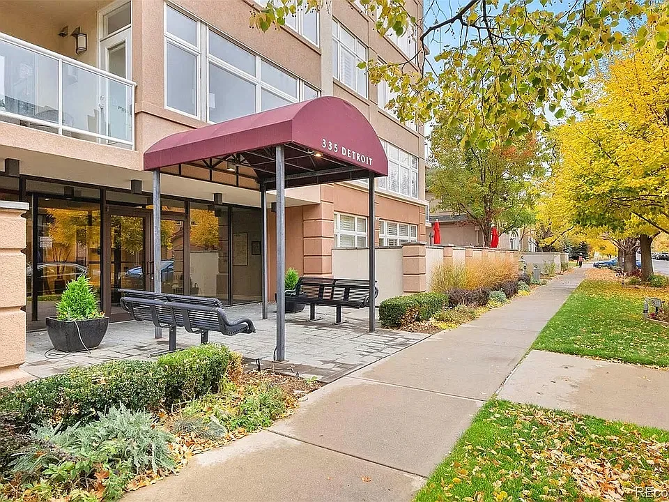 Building Photo - 335 N Detroit St #206
