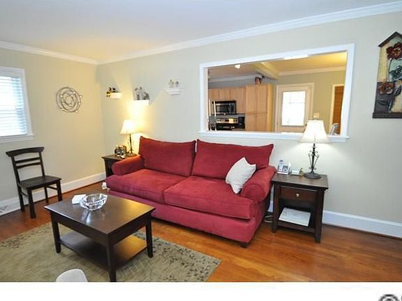 4th image of 4029 Leeds Dr