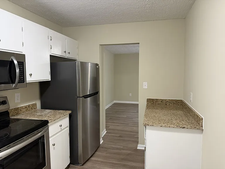 1705 Cedar Shoals Dr — Photo 5