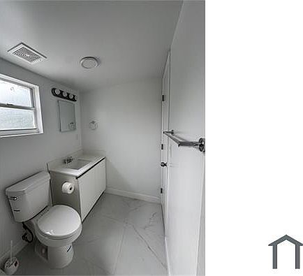 5th image of 10805 NW 10th Ave #B