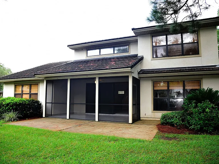 31 Balmoral Dr — Photo 37