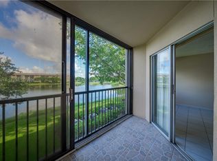 13701 SW 12th St APT 212A, Hollywood, FL 33027