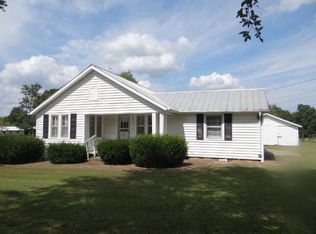 422 Snow Hill Rd, Dowelltown, TN 37059