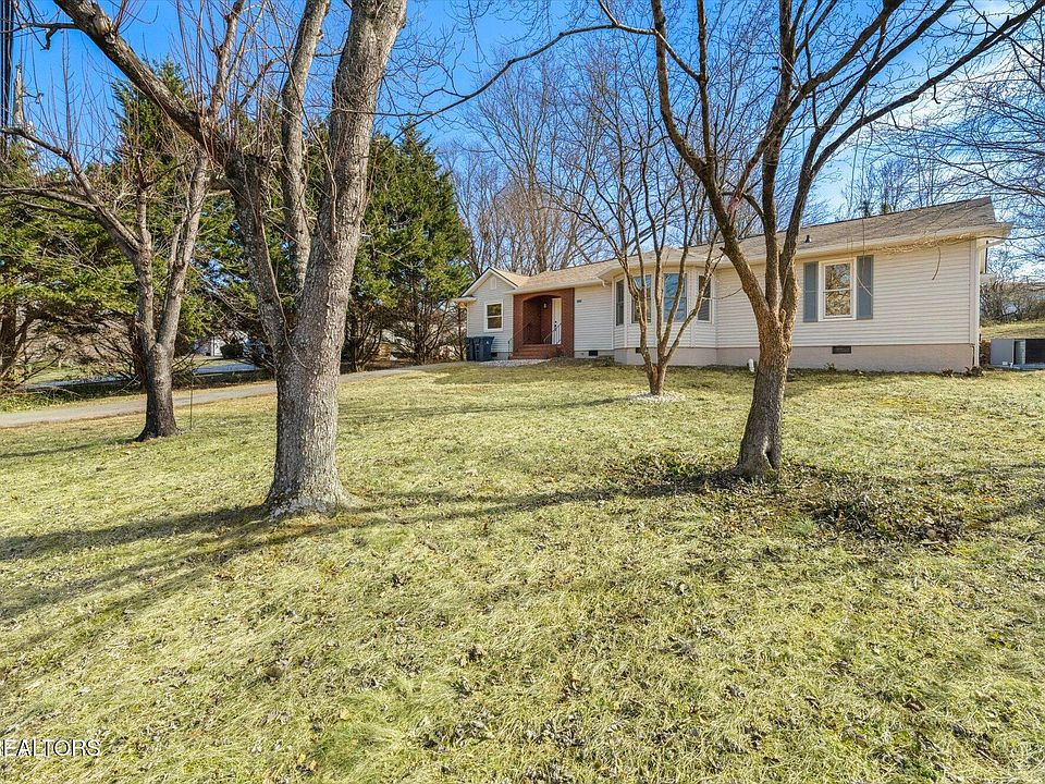 1st image of 1304 Bluebird Dr