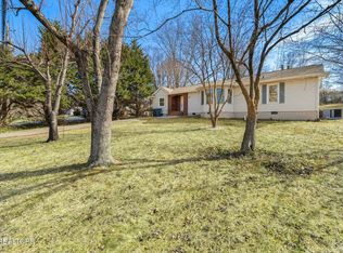 1304 Bluebird Dr, Knoxville, TN 37918