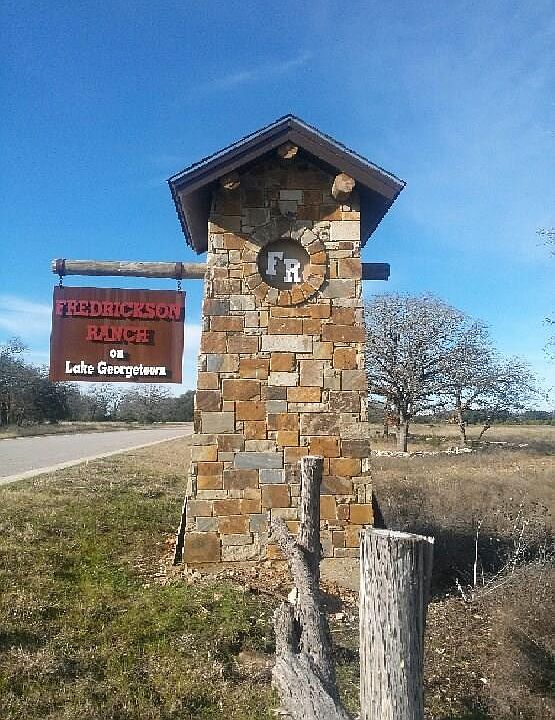 2nd image of 1320 Eagle Point Dr