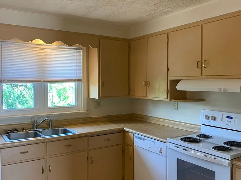 801 Lightstreet Rd — Photo 8