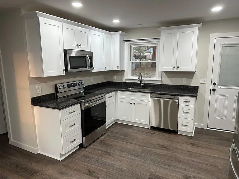 Granite Countertops with Stainless Appliances