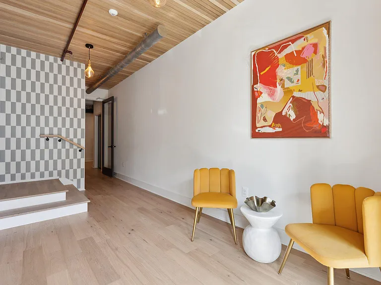 901 King St #301 — Photo 16