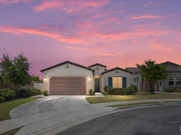 9702 Petersburg Pl, Bakersfield, CA 93306