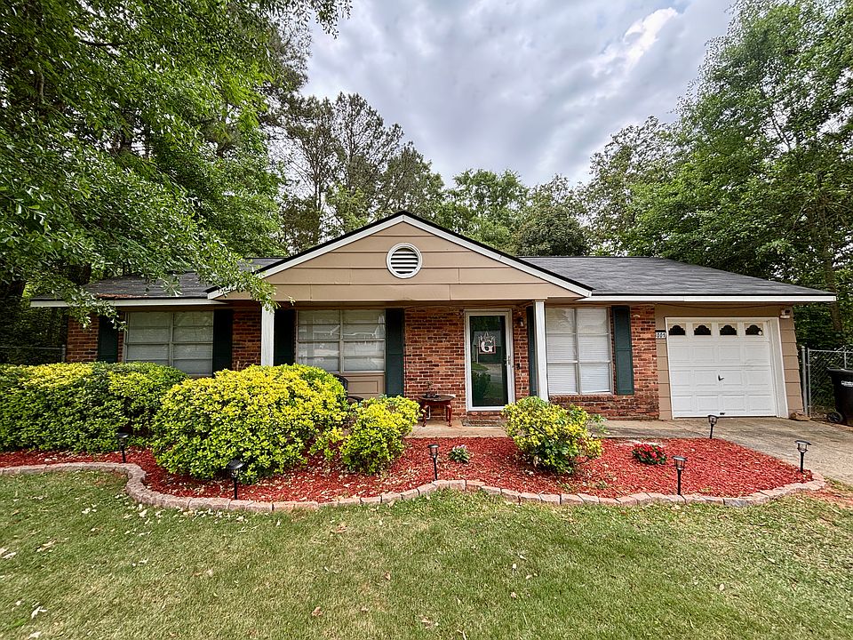8001 Twin Chapel Drive