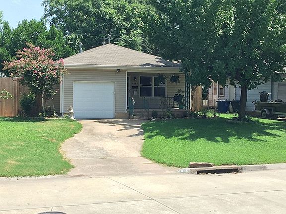 8 ft cedar Pvt fence yards