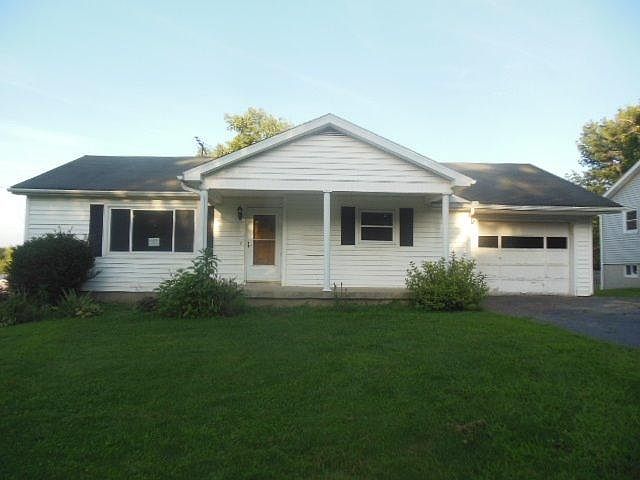 1st image of 1 Highland Dr