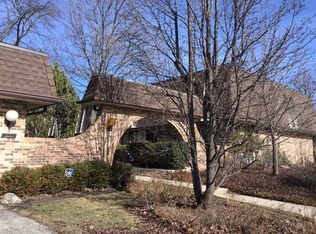 343 Park Ave APT 3E, Highland Park, IL