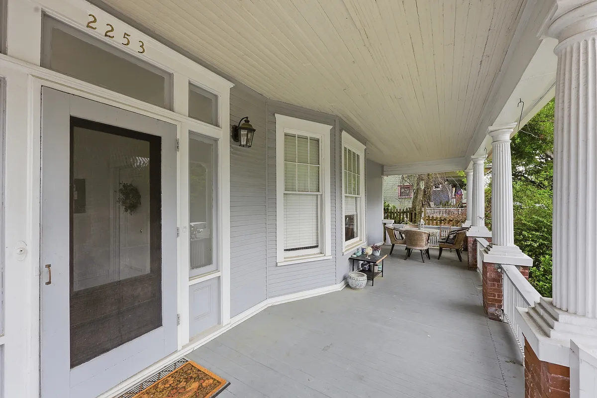Building Photo - 2253 Herschel St #3