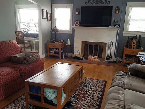 3rd image of 120 Beechwood Ave