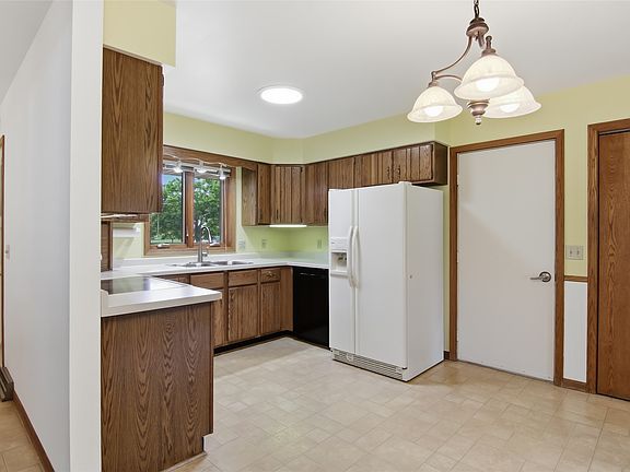 4th image of 4725 Rudolph Road