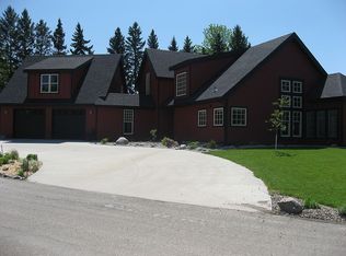 18 River Oaks Point, Moorhead, MN 56560