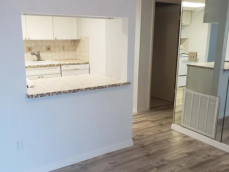 128 Camphor Cir #B — Photo 7