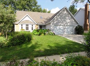 14712 S Navaho Dr, Olathe, KS 66062