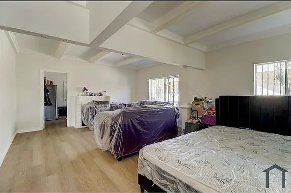 3 bed, 1200 sqft, $3,500 — Photo 3