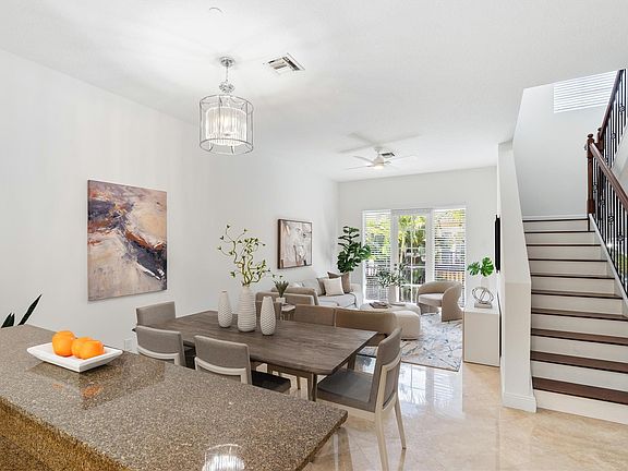 5th image of 504 SE 7th Street #203