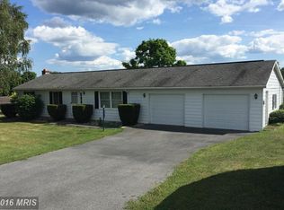 10212 Shives Ln, Orrstown, PA 17244