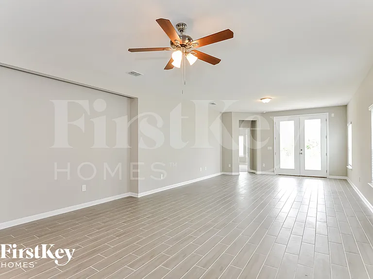 117 Nighthawk Ln — Photo 4