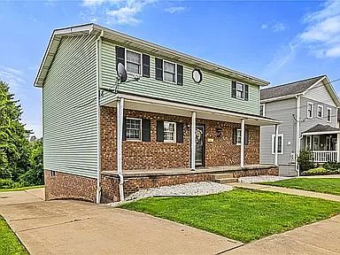 2nd image of 158 Wellington Ave