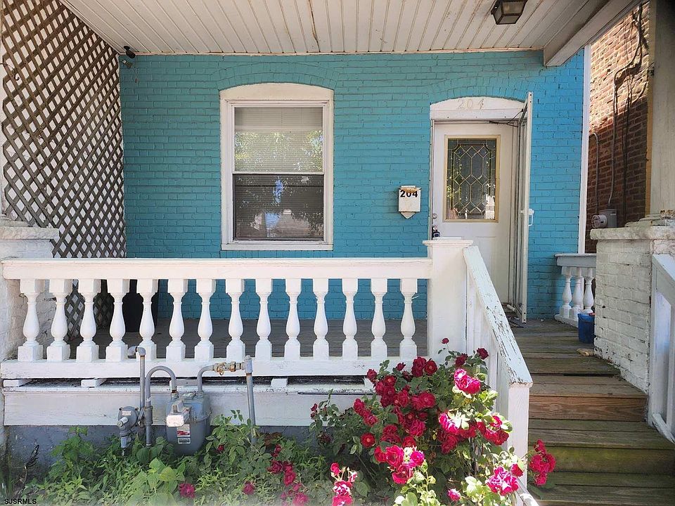 1st image of 204 N Morris Ave