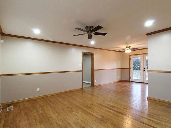 3rd image of 9204 Topoco Dr