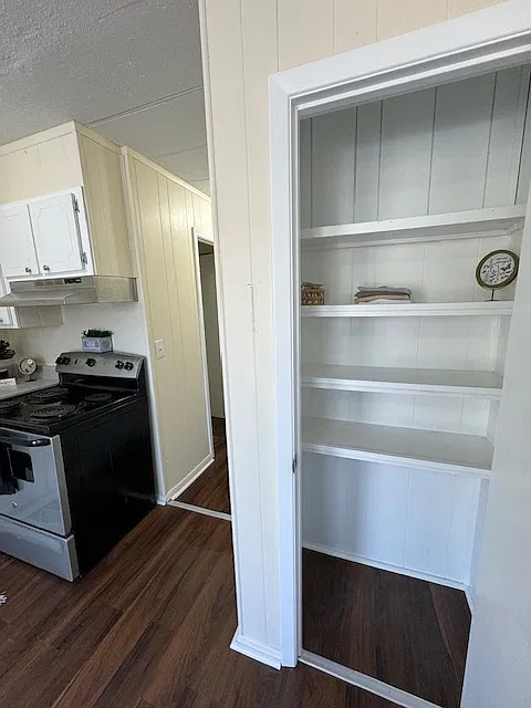 2055 Washington Ave — Photo 4