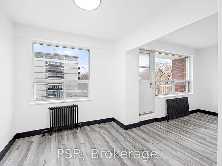 600 Eglinton Ave W #209 — Photo 11