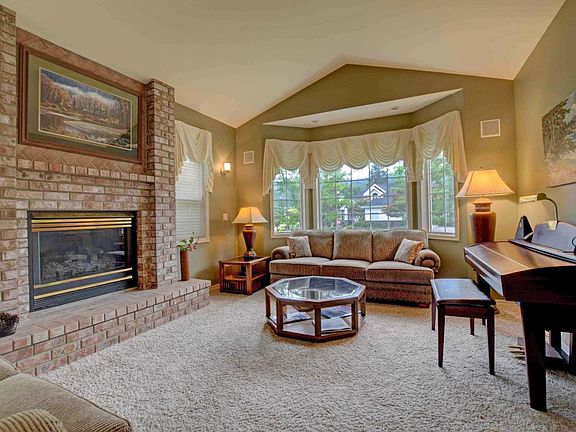 3rd image of 4823 E Shoreline Dr