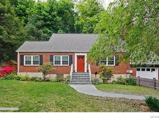 142 Parkview Pl, Mount Kisco, NY 10549