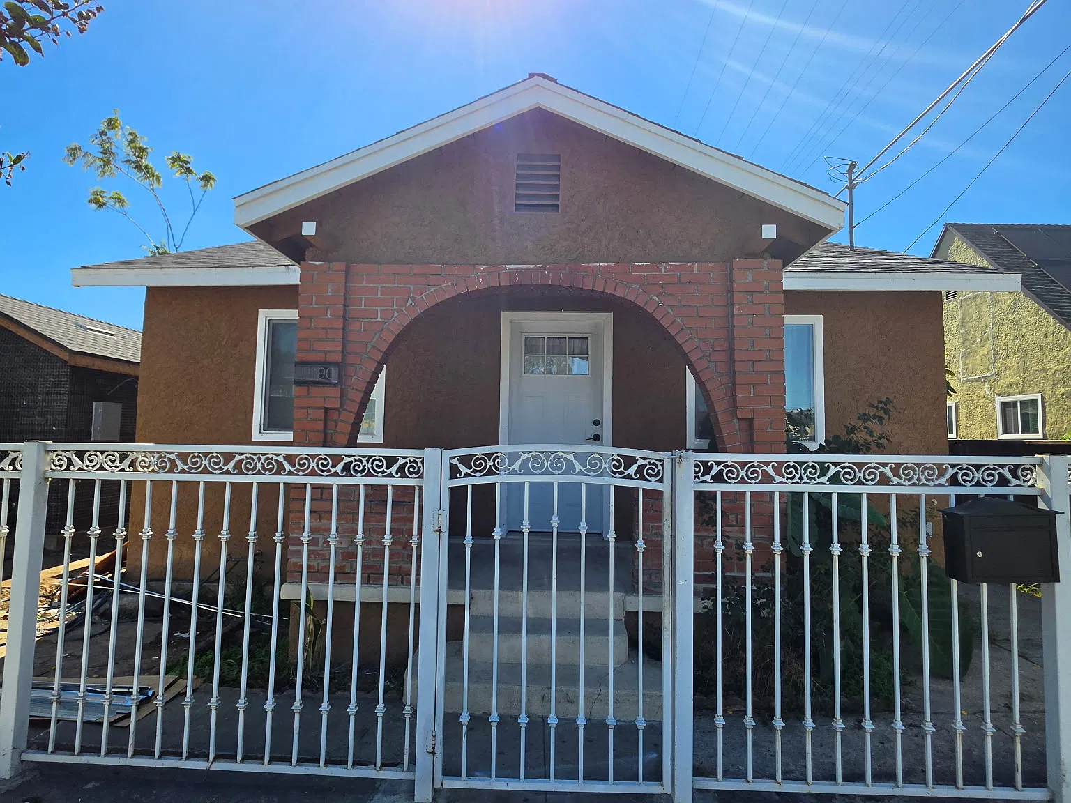 2 bed, 600 sqft, $2,700 — Photo 1