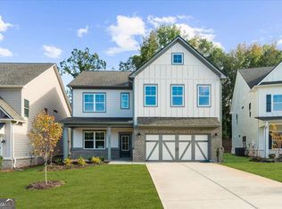 5559 Overview Dr, Flowery Branch, GA 30542