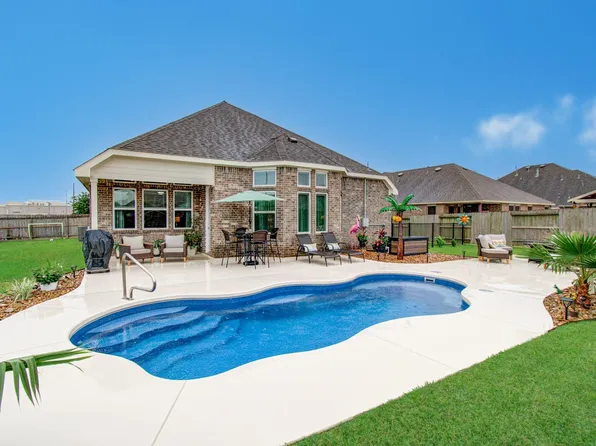 9115 Regan Way, Mont Belvieu, TX 77523