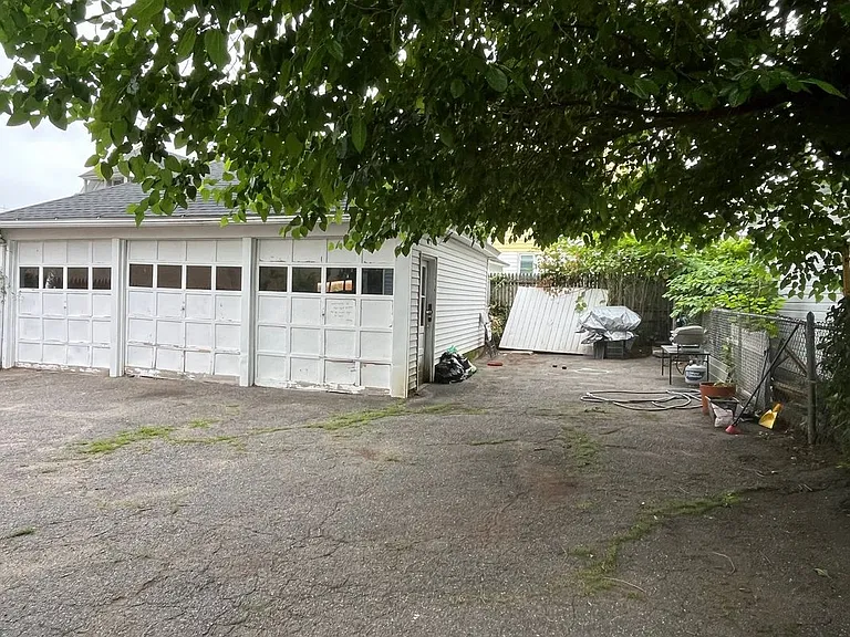 415 Willow St — Photo 25